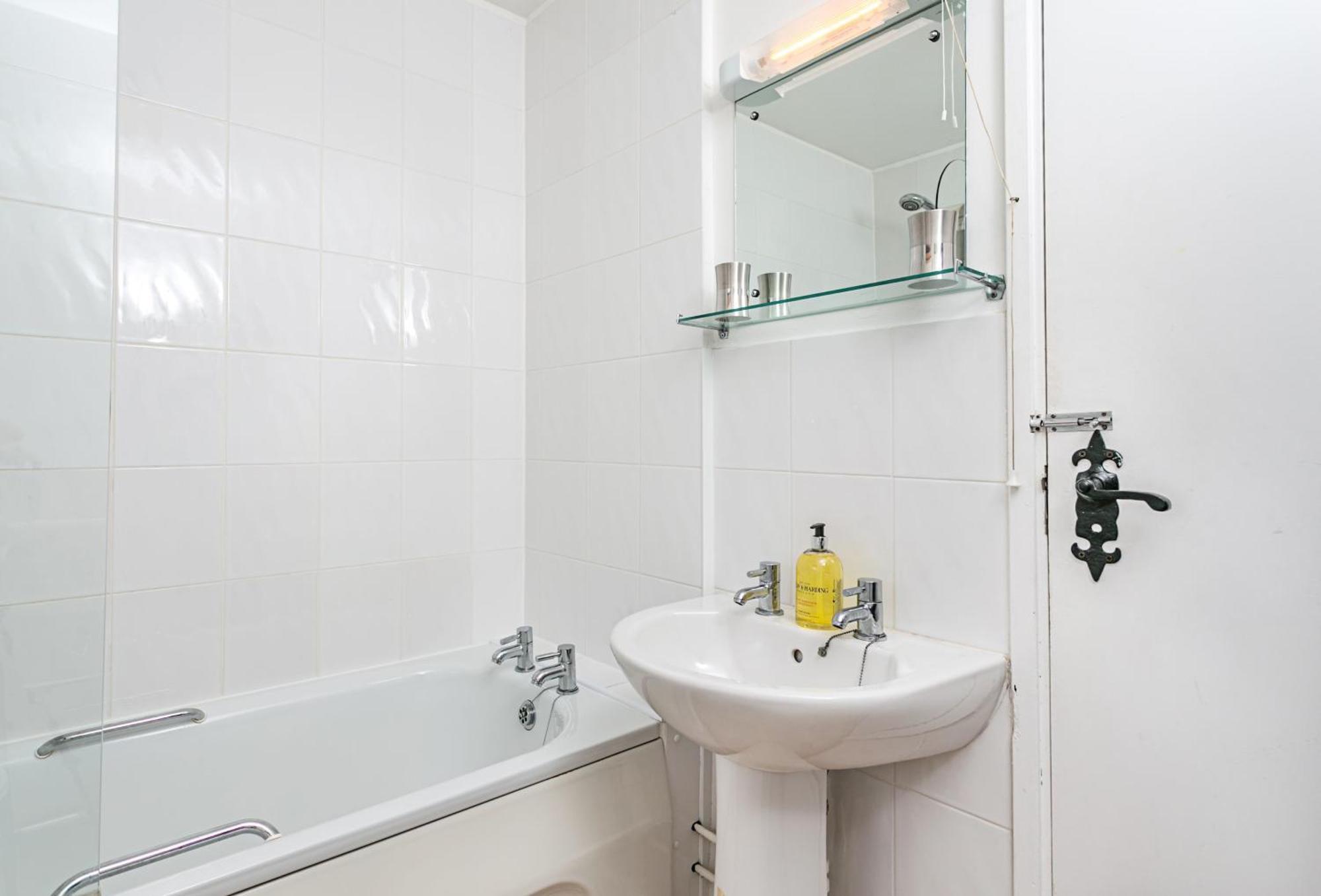 Laburnum Lodge Sleeps 6 Wheelchair Access Майнхед Екстериор снимка