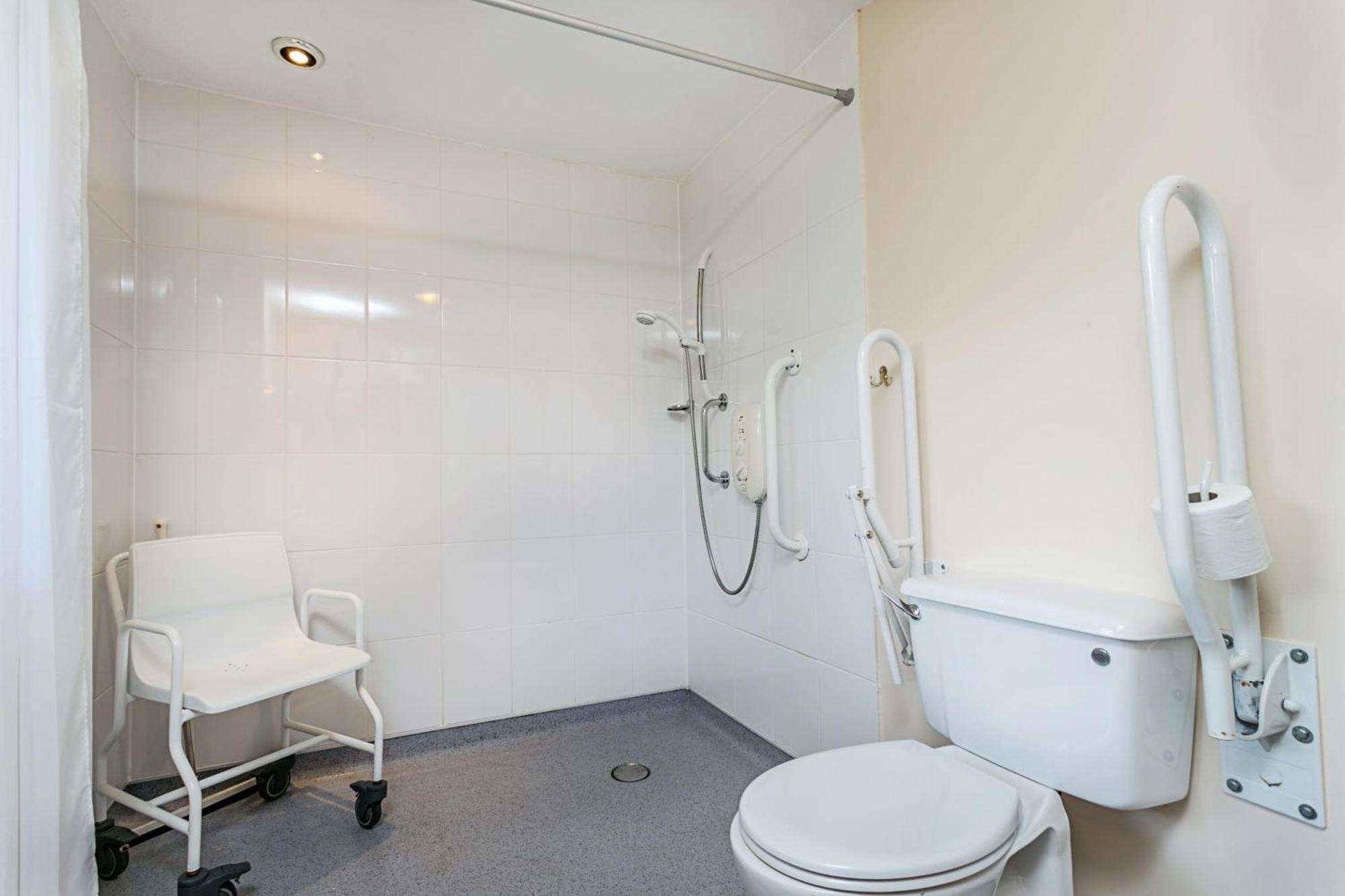 Laburnum Lodge Sleeps 6 Wheelchair Access Майнхед Екстериор снимка