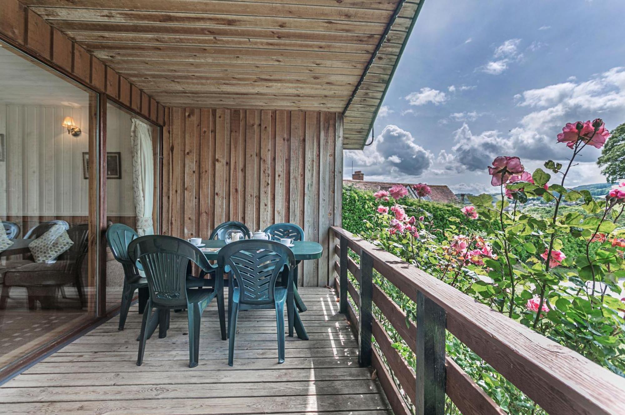 Laburnum Lodge Sleeps 6 Wheelchair Access Майнхед Екстериор снимка